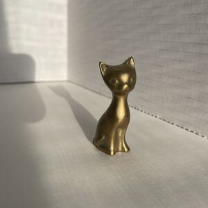 Vintage MCM Solid Brass Cat Figurine 2.25 Inch Mid Century Modern Kitty Trinket